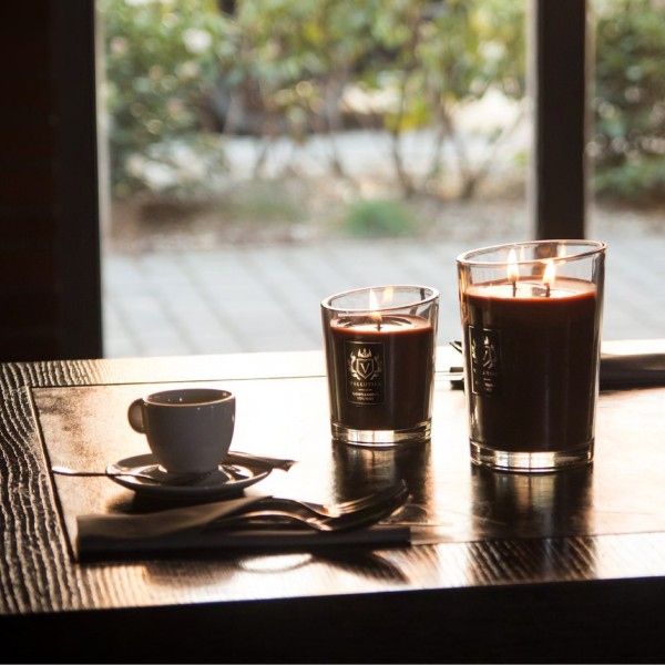 Gentlemen's Lounge - Large von Vellutier