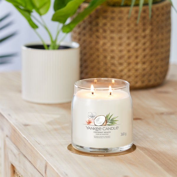 Coconut Beach - Signature  Jar M von Yankee Candle