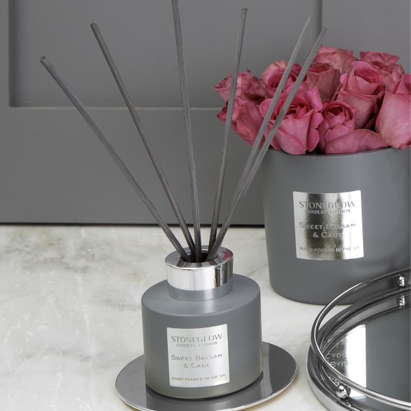 Luna Duftkerze - Sweet Balsam & Cade von Stoneglow