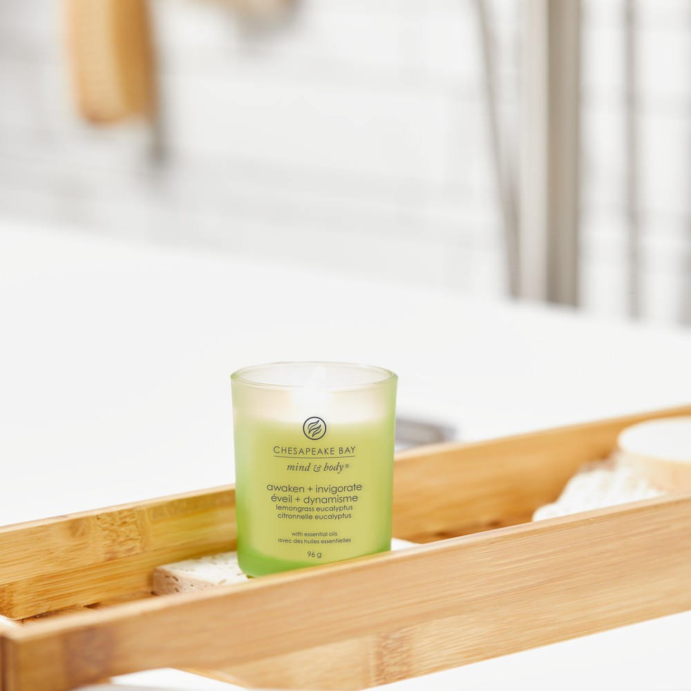 Awaken & Invigorate (Lemongrass & Eucalyptus) - Tumbler Small von Chesapeake Bay