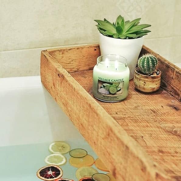 Sea Salt Cucumber - 454g von Village Candle