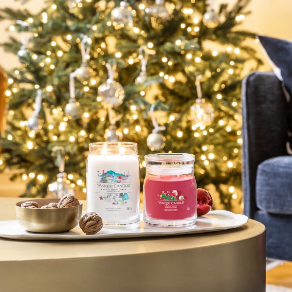 Christmas Eve - Signature  Jar M von Yankee Candle