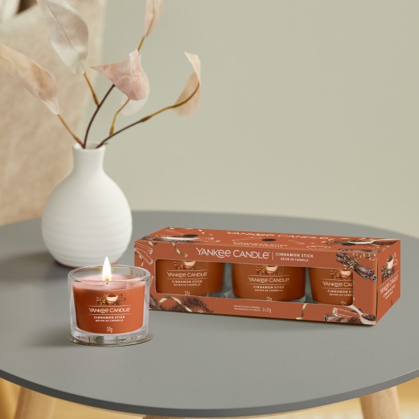 Cinnamon Stick - 3 Votivkerzen im Glas von Yankee Candle