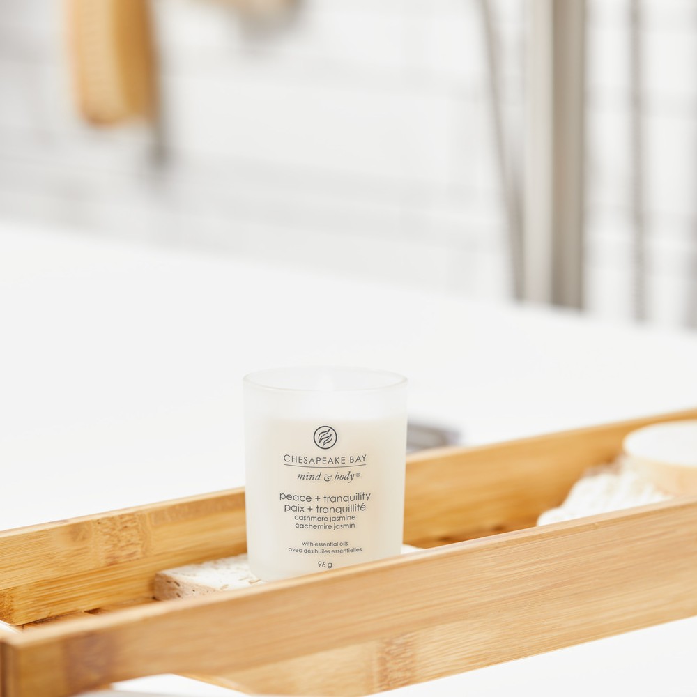 Peace & Tranquility (Cashmere Jasmine) - Tumbler Small von Chesapeake Bay