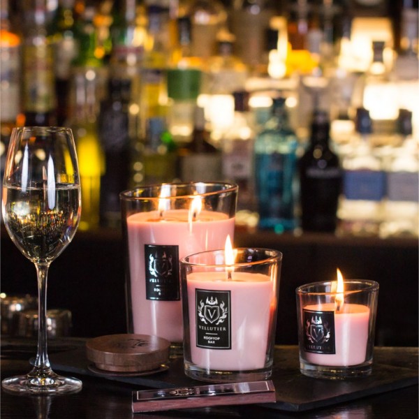 Rooftop Bar - Large von Vellutier