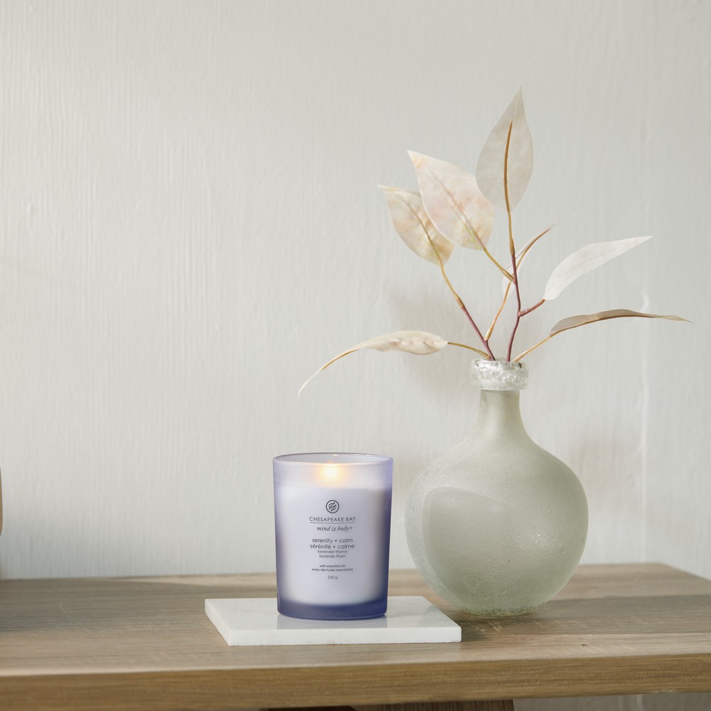 Serenity & Calm (Lavender Thyme) - Tumbler Medium von Chesapeake Bay