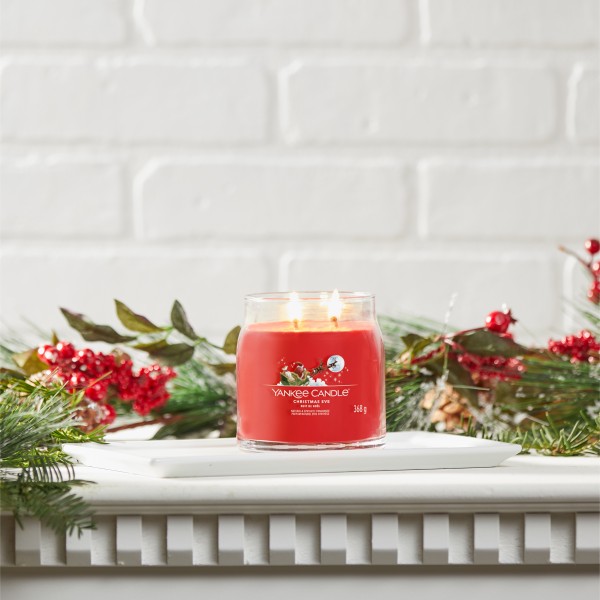 Christmas Eve - Signature  Jar M von Yankee Candle