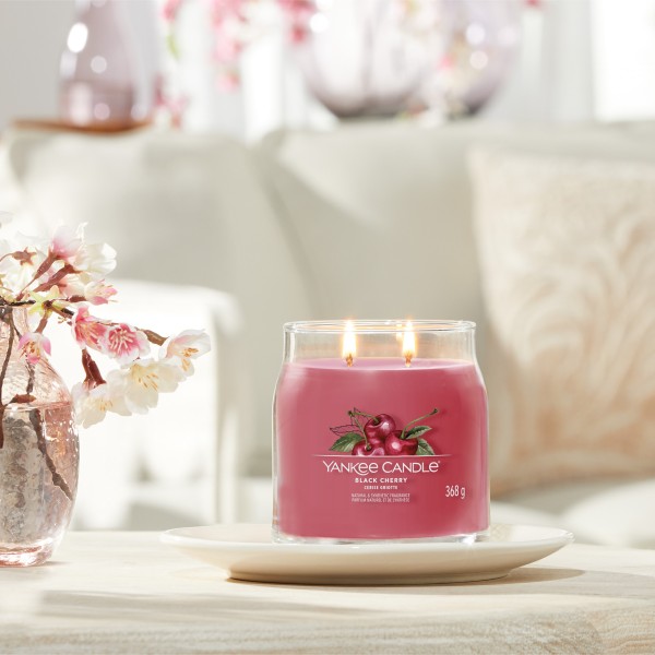 Black Cherry - Signature  Jar M von Yankee Candle