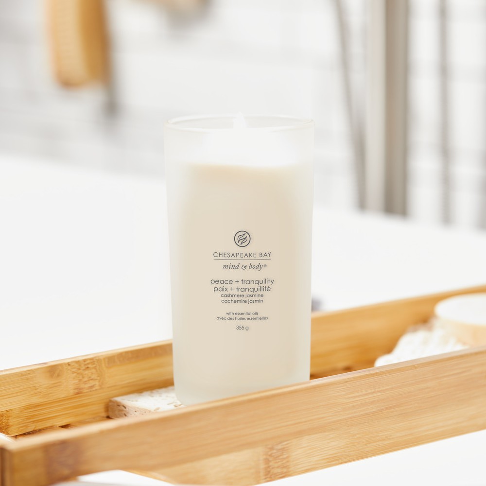 Peace & Tranquility (Cashmere Jasmine) - Tumbler Large von Chesapeake Bay