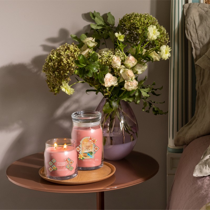 Capri Glow - Signature Jar M von Yankee Candle