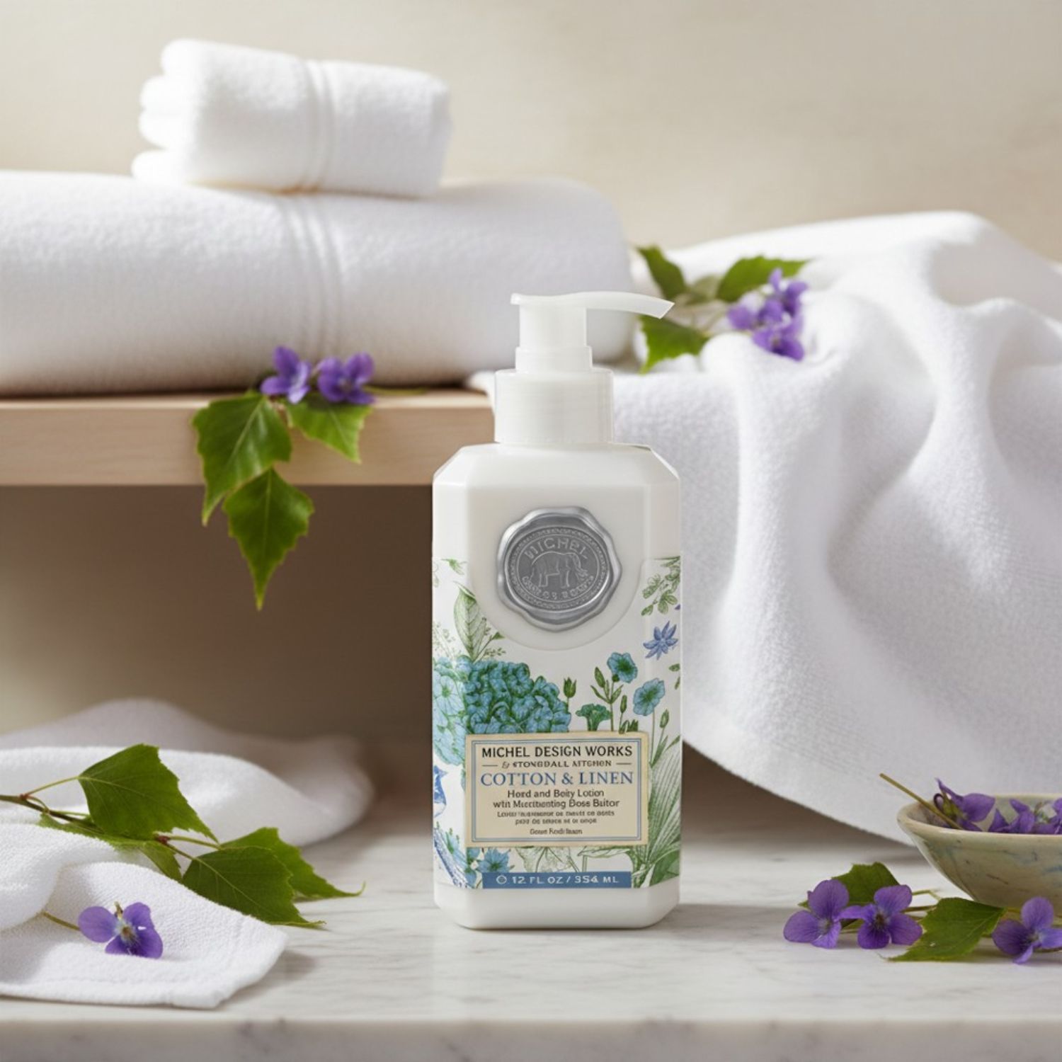 Body Lotion - Cotton & Linen - 354ml von Michel Design Works