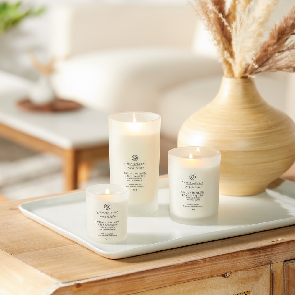 Peace & Tranquility (Cashmere Jasmine) - Tumbler Large von Chesapeake Bay