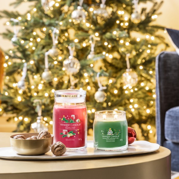 Shimmering Christmas Tree - Signature  Jar L von Yankee Candle