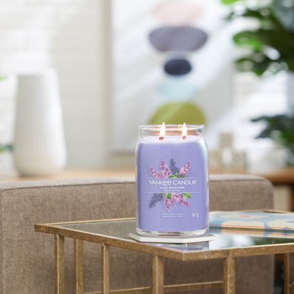 Lilac Blossoms - Signature  Jar L von Yankee Candle