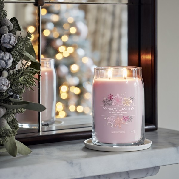 Snowflake Kisses - Signature  Jar L von Yankee Candle