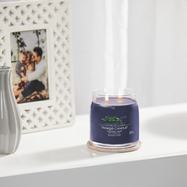 Lakefront Lodge - Signature  Jar M von Yankee Candle